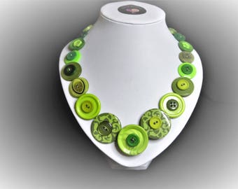 Button necklace - Green swirl. Gift for her, boho necklace, statement necklace, unique gift, buttons, handmade jewelry, Mothers Day, OOAK
