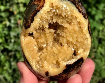 Septarian Nodule Egg, Game of Thrones Dragon Egg, Utah Rocks and Minerals, Calcite Crystals, Mineral Decor, 1 lb.!!