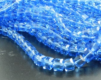 30 beads blue glass faceted Cube 6 x 6
