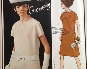 Vogue Paris Original 1789 Givenchy
