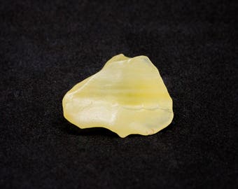 Libyan Desert Glass Tektite - Transparent Yellow, 12g, 3.4cm on Longest Edge