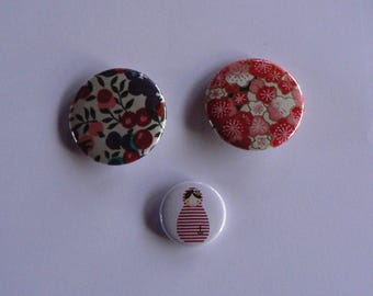 Badges 38 and 25mm set of 3 Badges Liberty Japanese paper