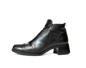 1990s Black Leather Chelsea Boots