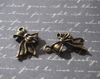 2 charms 16x25mm bronze metal ribbon bow