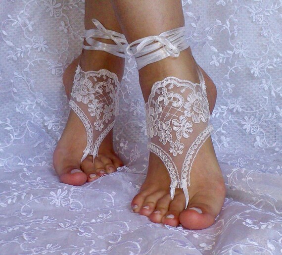 ivory lace barefoot sandals, bangle, wedding anklet, anklet, bridal, wedding
