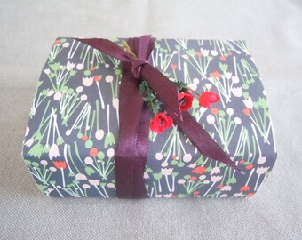 Spring Flowers Message Box