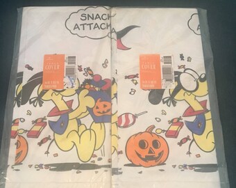 Garfield snack attack halloween tablecloth set of 2 54x 102