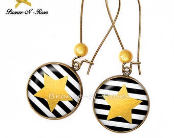 Yellow background star stripes cabochon earrings bronze glass