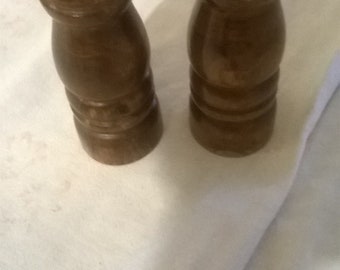 Salt and pepper shaker set
