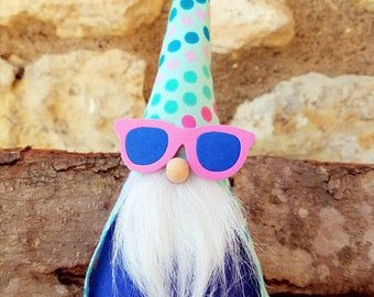 Beach gnome, Tomte, Nisse, garden Gnome, tomte nisse, Swedish Gnome, summer decoration, Gnome, swedish tomte, beach decoration, sunglasses,