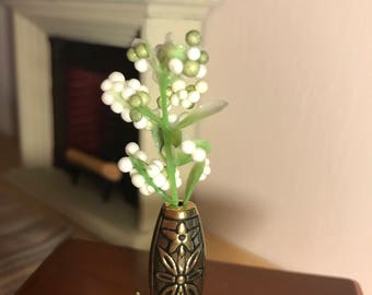1:12 scale Miniature Dollhouse floral arrangement. Photo was taken in dollhouse.