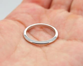 Wedding Band Women, 2mm White Gold Wedding Band Comfort Fit 14K Gold Wedding Band For Women, 2mm Wedding Band, Thick 2 mm Ring Band
