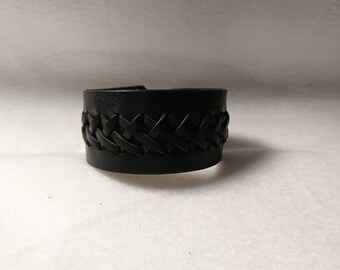 Wristband / bracelet - black leather - braid