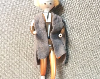 Vintage Soffieria De Carlini Italian Blown Glass Ornament, Woman with Hat & Coat, Christmas/Holiday Decoration, Italy
