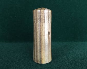Laburnum needle case