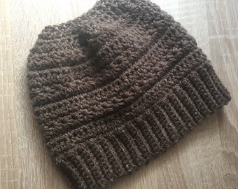 CROCHET PATTERN, Messy bun hat, messy bun beanie, ponny tail hat, ponny tail beanie, Child and adult size