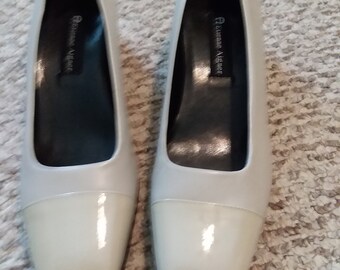 Etienne Aigner Leather Pumps 9.5N
