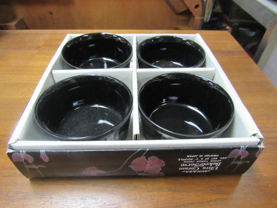 Mikasa Tango Baking cups in original box