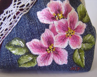 Coin purse. Metal frame purse. Kisslock coin purse. Denim purse. Hand painted.