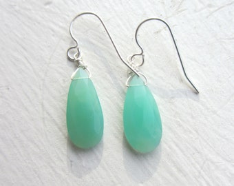 Chrysoprase Earrings, Gemini Birthstone, May Birthday, Spring Fashion, Green Gemstone Earrings, Green Gemstones, Real Gemstones