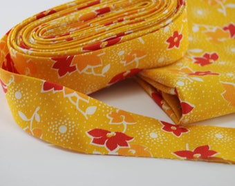 Quilt Binding; Double Fold Binding ready to use; Golden Yellow and Red floral 30's reproduction, Cut at 2 1/2" and folded to 1 1/4"