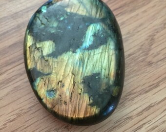 Large Flashy Labradorite meditation stone •the stone if discovery•
