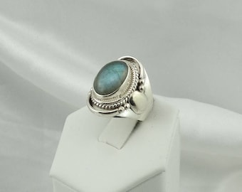 Vintage Blue Flash Oval Labradorite in a Sterling Silver Saddle Ring #LABSADDLE-SR2