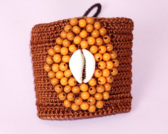 Brown waxed thread - shell crochet bracelet