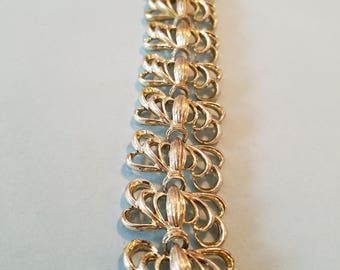 Vintage Monet goldtone bracelet, monet, vintage monet, vintage monet bracelet, monet bracelet, bracelet
