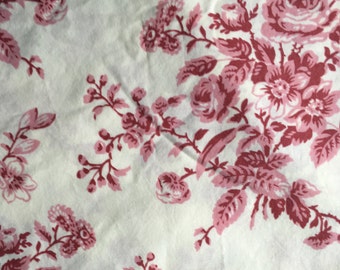 Cotton Vintage Sheet Fabric / Floral Pink Toile / Pink Cream / Cottage Decor Shabby Chic Decor Farmhouse Decor / Quilting Crafting Sewing