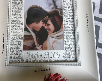 Anniversary Gift, Personalized, for Husband, Wife, Newlyweds. Song Lyrics Art for First Dance. Thomas Rhett Happy Man or Any Song. Photo Mat