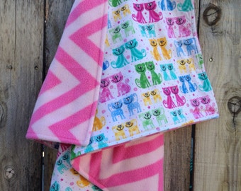 Modern baby blanket - Baby girl blanket - Kitty cat baby blanket - Pink chevron baby blanket - Flannel cat baby blanket