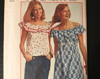 Simplicity 6226 - 1970s Super Simple Blouse or Mini Dress with Off the Shoulder Ruffle - Size Small 8 10