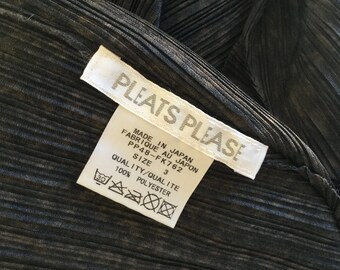 Vintage PLEATS PLEASE Issey Miyake Brown Long sleeved turtle neck top, A pleasure to wear! Excellent condition.