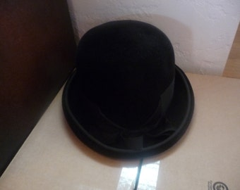 Beautiful Black Velvet Cathay of California Lady's Hat