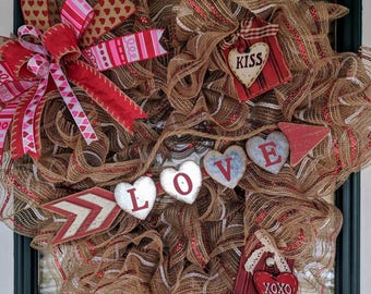 Love-Valentine's Day Heart-Shaped Mesh Wreath