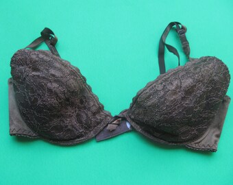 Woman's Bra - dark Brown - Underwire - size 36C - vintage Lingerie - V shape - padded - lace