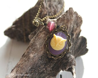 Cameo Necklace: too cool