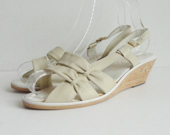 Ivory 70s Vintage Leather Slingback // Wedges // Rosetta // Size 38 // Made In Italy