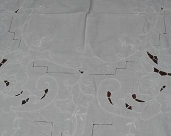 Vintage round cotton embroidery tablecloth