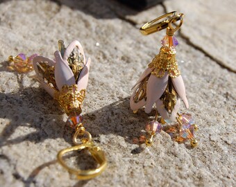 Unique Earrings, Light Pink Flower, Romantic Gift for her Bridesmaid Jewelry, Feminine Earrings, Spring Gift ideas for Mom, Mothers day gift