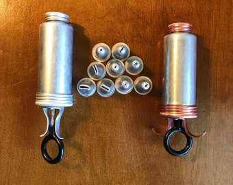 Icing Tubes, 2 Vintage Aluminum Metal Icing Decoration Press Tubes with Frosting Tips, Kitchen Baking Cookie Cake Decorating Supplies Tools