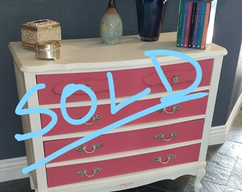 Vintage French Provincial Dresser