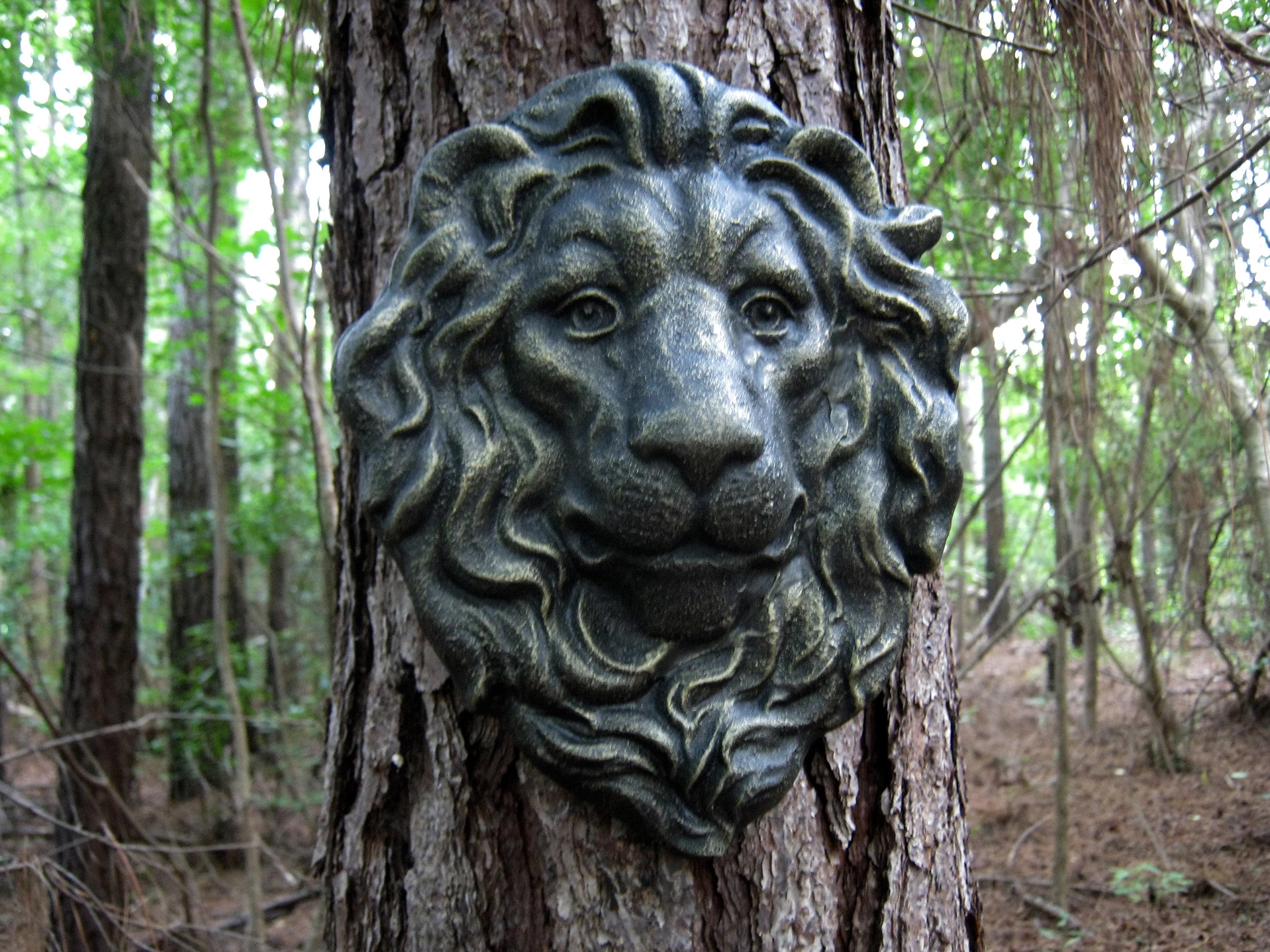 Lion Face Hanging Plaque Concrete Garden Decor Garden Faces