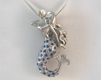 Sterling Silver Mermaid Necklace - Pearl Kiss