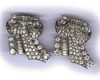 vintage art deco dress clips ONE PAIR antique petite dress clips FANCY design repurpose bridal inspiration antique findings ox patina
