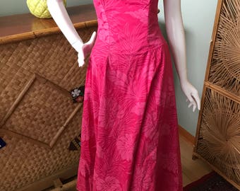 Luau, tiki, party ready! Gorgeous pink strapless T&L muumuu Factory Hawaii