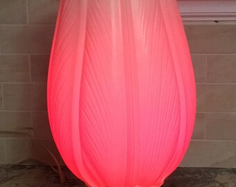 Mid Century Bee Hive Plastic Tripod Lamp, Vintage Plastic Beehive Lamp, Mid Century Plastic Tulip Lamp, Vintage Lamp, Mid Century Lamp