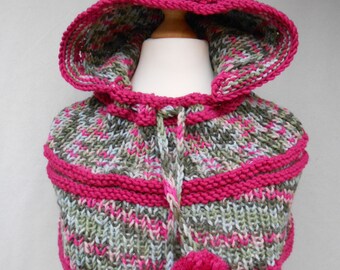 Hooded scarf = Scoodie - Queen of hearts