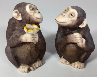 SALE Salt Pepper Shakers Chimpanzees Porcelain Finely Detailed Vintage